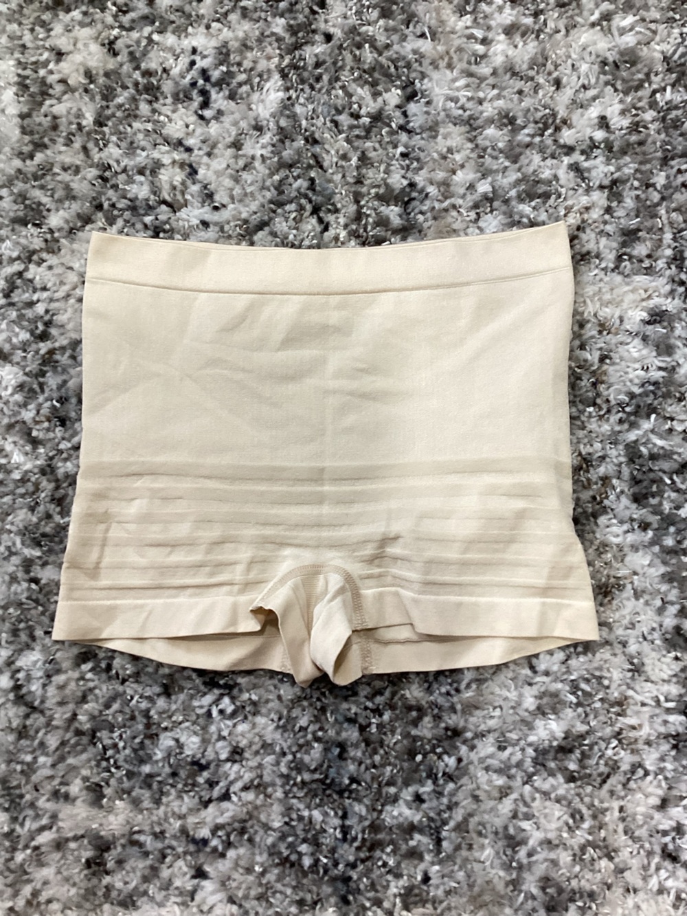 Maidenform Light Beige Seamless Shaping Shorts